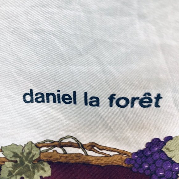 Daniel la Foret Hunting Theme Rolled Silk Twill Large Square Scarf - Picture 13 of 14
